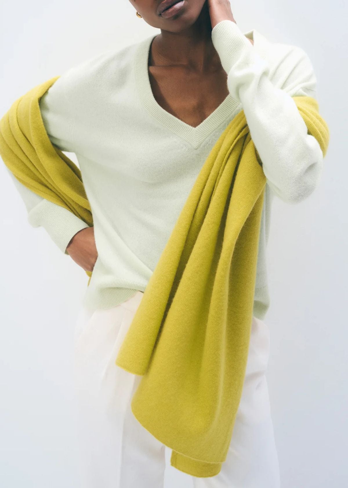 WHITE + WARREN Cashmere Travel Wrap - Citronelle