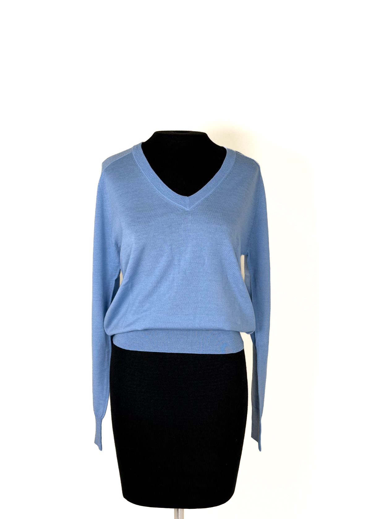 WHITE + WARREN Superfine Merino Wool V-Neck Sweater - Blue Horizon