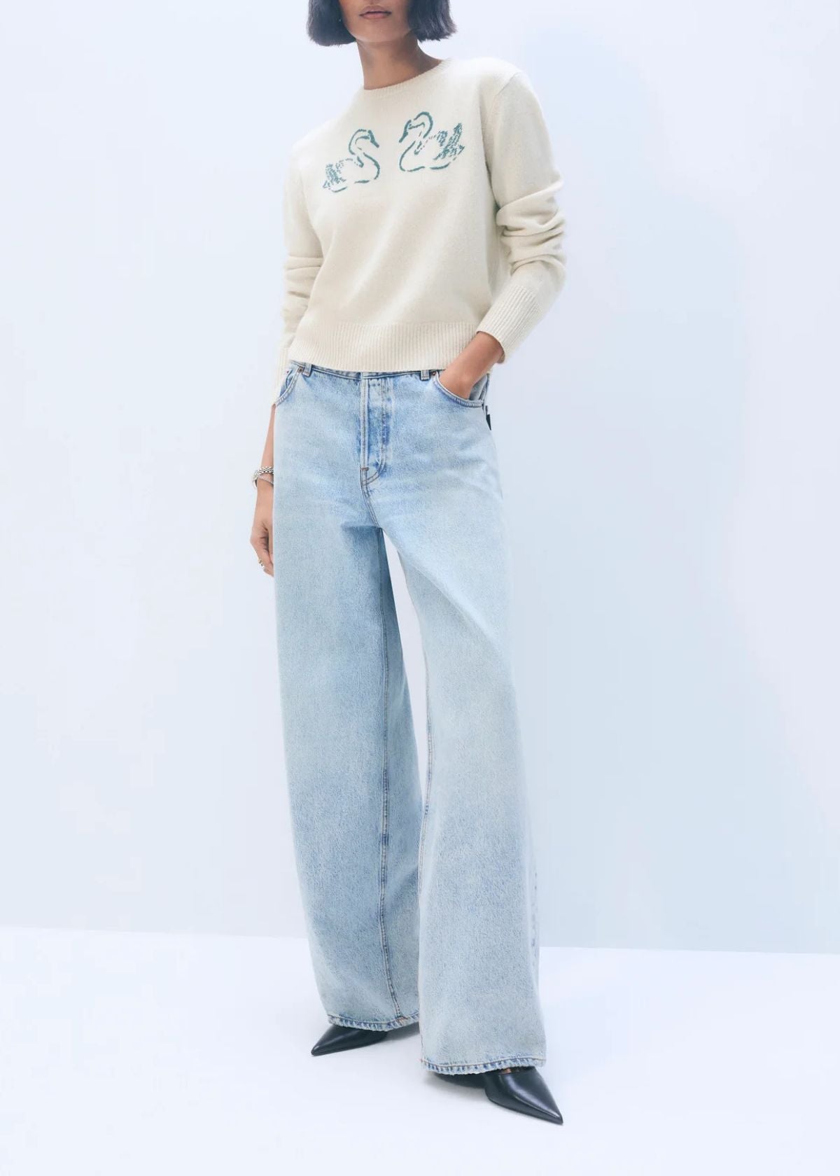 WHITE + WARREN Cashmere Blend Embroidered Swan Sweater - Ivory/Ivy Green