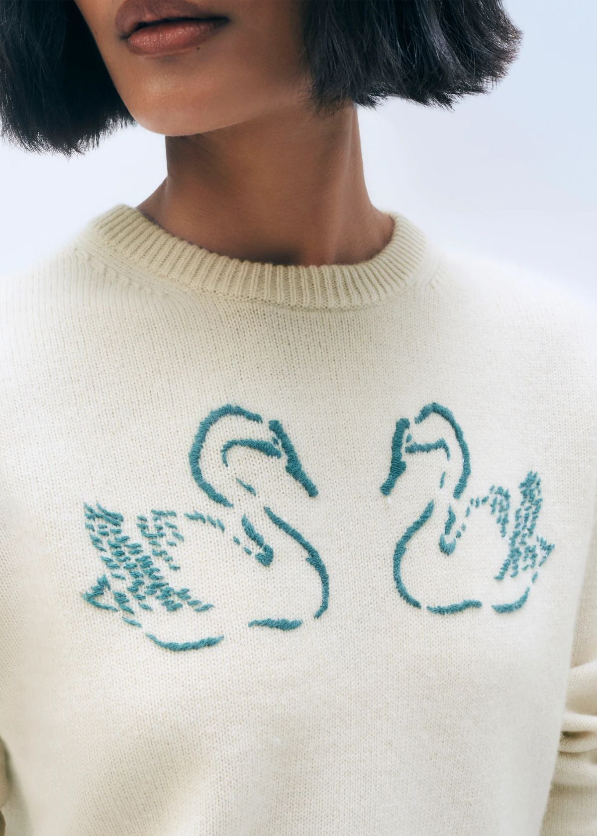 WHITE + WARREN Cashmere Blend Embroidered Swan Sweater - Ivory/Ivy Green
