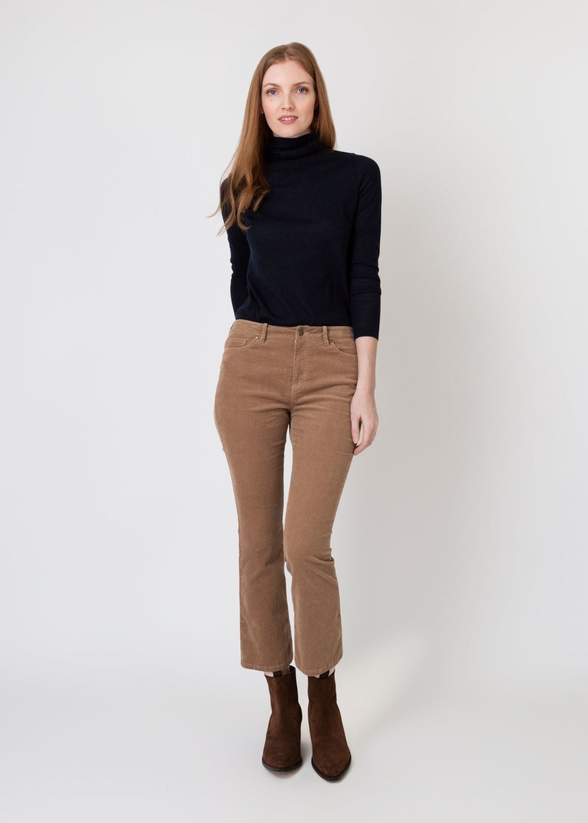 ANN MASHBURN Flare Cropped 5-Pocket Pant