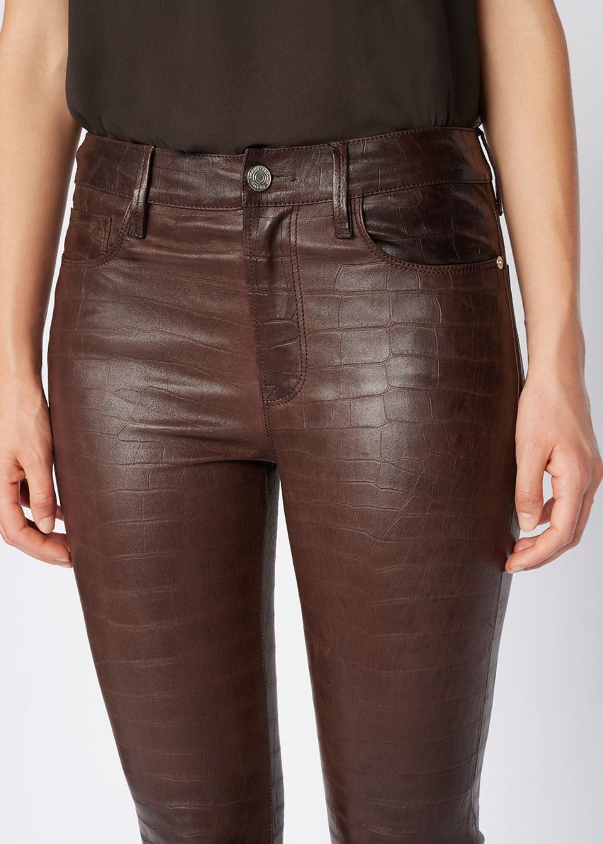 FRAME Leather Le Crop Mini Boot in Americano