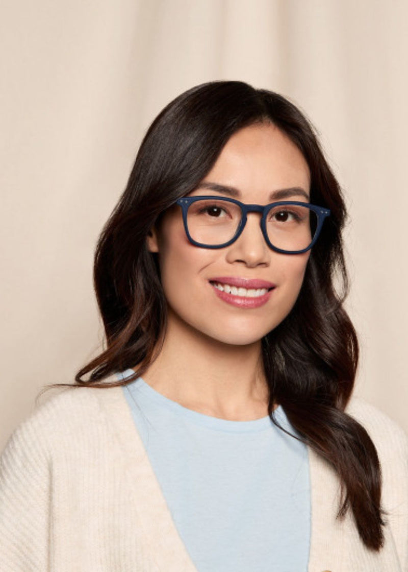 IZIPIZI Trapeze Shaped Reading Glasses in Navy Blue