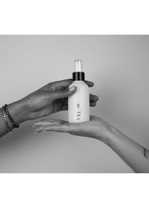 RIDDLE Santal Milky Spray Lotion